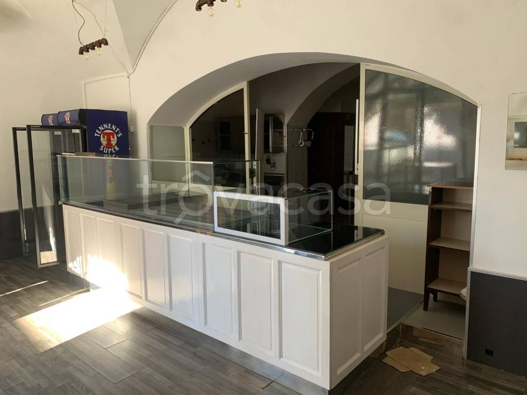 negozio in vendita a Viterbo in zona Bagnaia