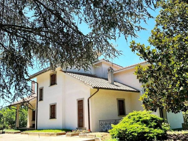 casa indipendente in vendita a Viterbo in zona Bagnaia