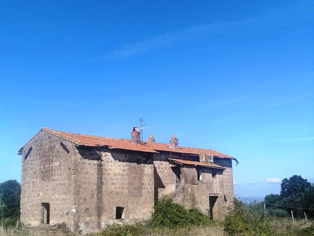 terreno agricolo in vendita a Viterbo in zona Bagnaia