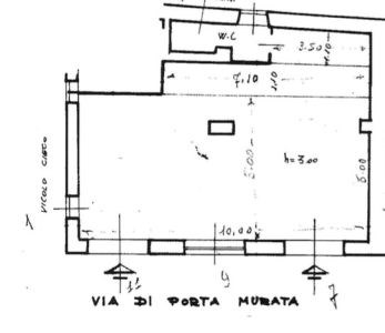 locale di sgombero in vendita a Viterbo