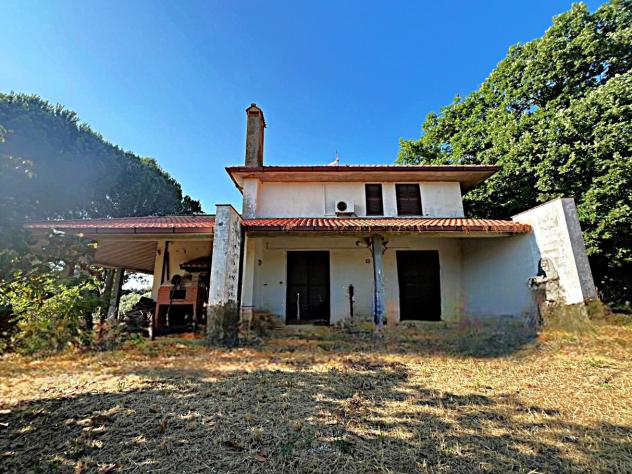 casa indipendente in vendita a Viterbo in zona San Martino al Cimino