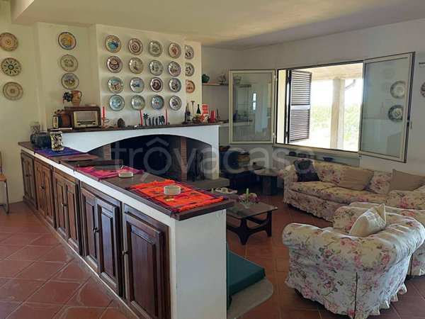 casa indipendente in vendita a Viterbo in zona San Martino al Cimino