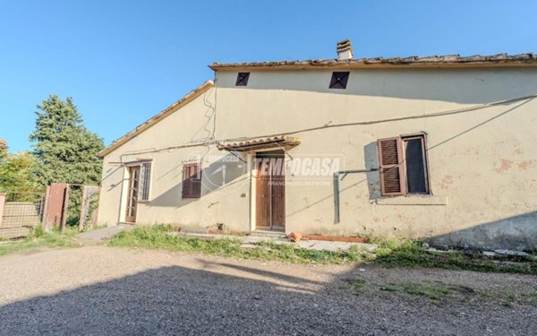 casa indipendente in vendita a Viterbo