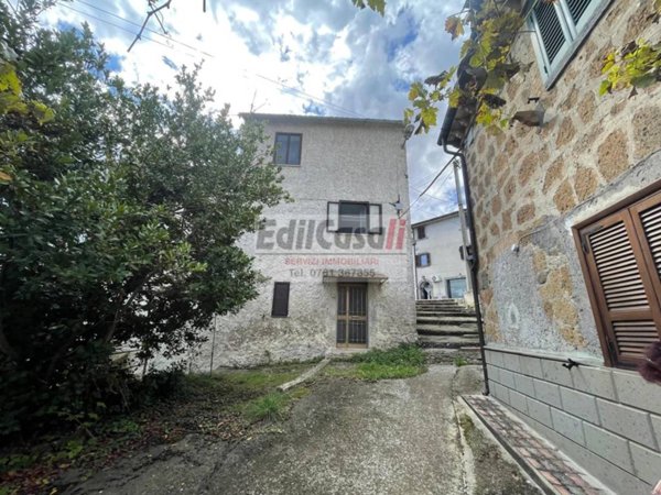 appartamento in vendita a Viterbo in zona Grotte Santo Stefano