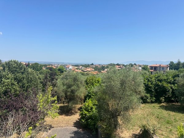casa indipendente in vendita a Viterbo in zona Bagnaia