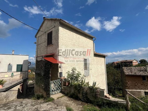 casa indipendente in vendita a Viterbo in zona Grotte Santo Stefano