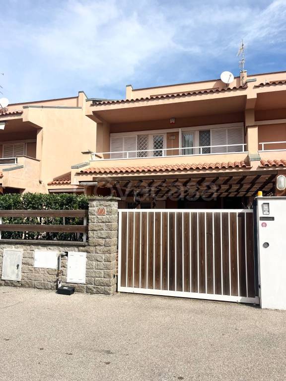 casa indipendente in vendita a Viterbo in zona La Quercia