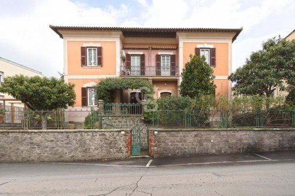 casa indipendente in vendita a Viterbo in zona Bagnaia