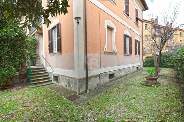 casa indipendente in vendita a Viterbo in zona Centro Città