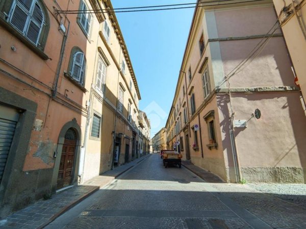 appartamento in vendita a Viterbo in zona Centro Città