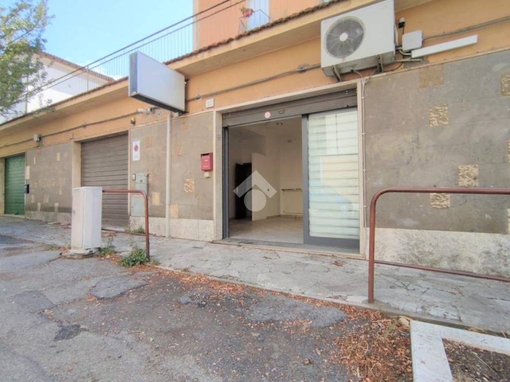 negozio in vendita a Viterbo