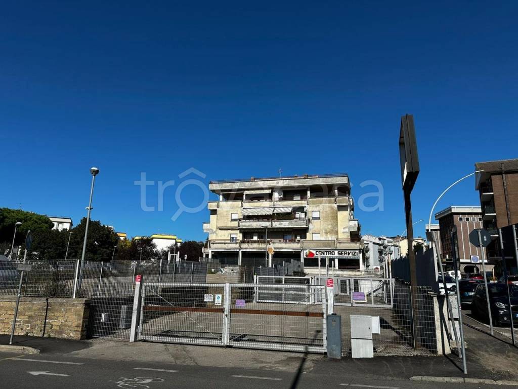 ufficio in vendita a Viterbo in zona Centro Città