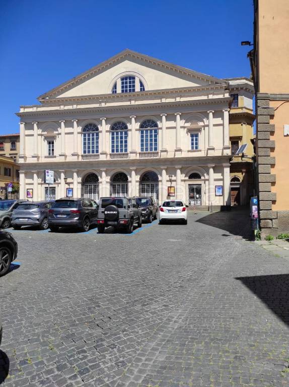appartamento in vendita a Viterbo in zona Centro Città