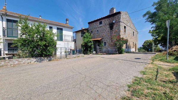 appartamento in vendita a Viterbo in zona Grotte Santo Stefano