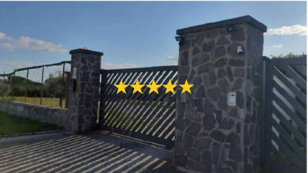 casa indipendente in vendita a Viterbo in zona Monterazzano