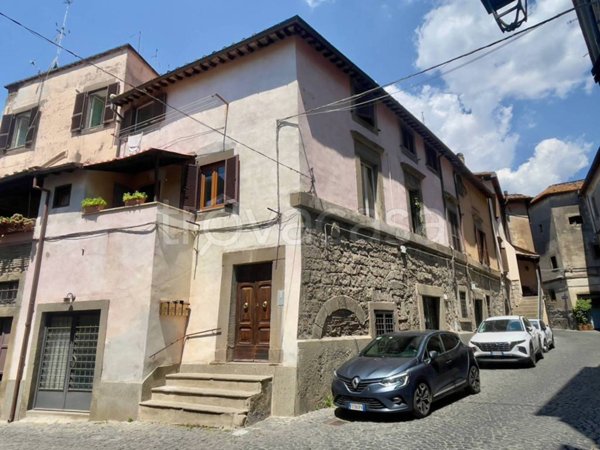 appartamento in vendita a Viterbo in zona Centro Città