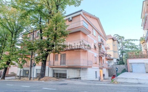 appartamento in vendita a Viterbo in zona Belcolle