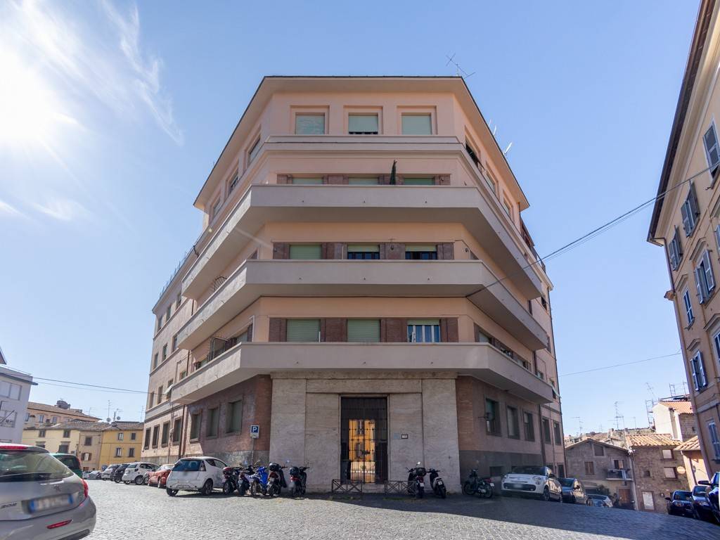 appartamento in vendita a Viterbo in zona Centro Città