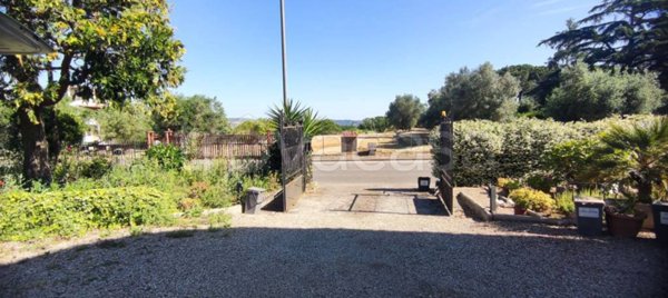 casa indipendente in vendita a Viterbo in zona Grotte Santo Stefano