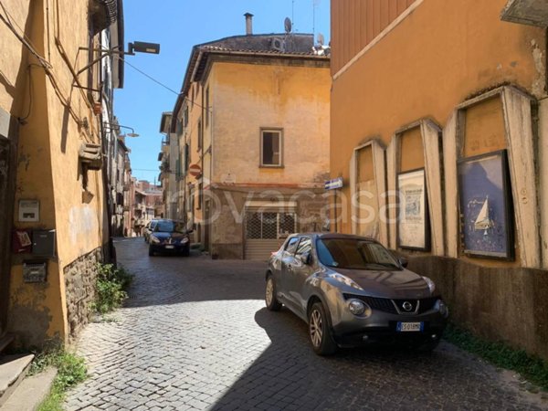 negozio in vendita a Viterbo