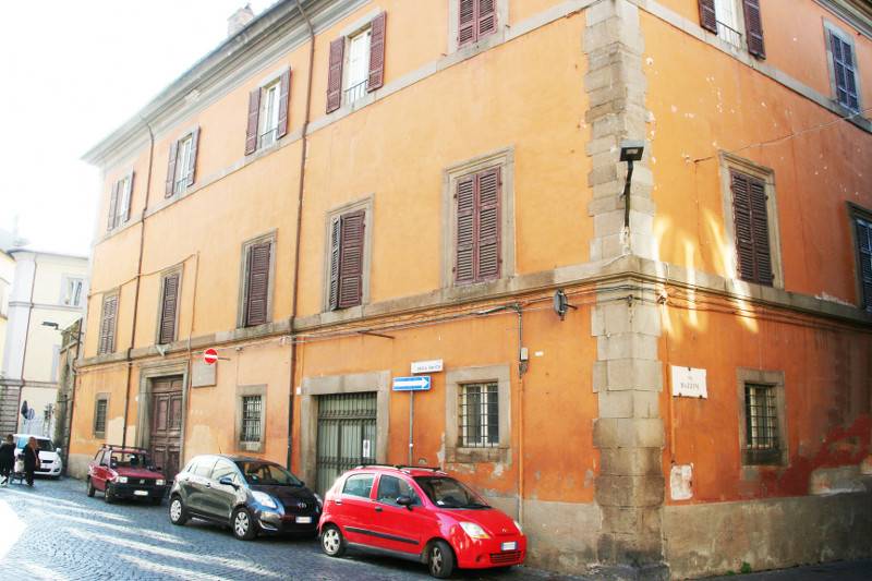 intera palazzina in vendita a Viterbo in zona Centro Città
