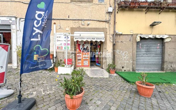 negozio in vendita a Viterbo