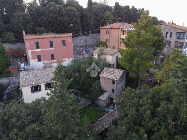appartamento in vendita a Viterbo in zona Bagnaia