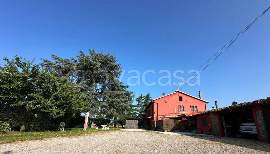casa indipendente in vendita a Viterbo in zona Centro Città