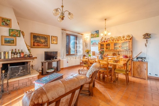 casa indipendente in vendita a Viterbo