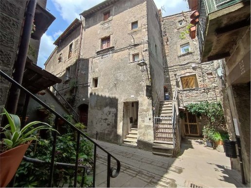 appartamento in vendita a Viterbo in zona Bagnaia
