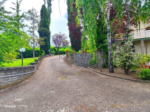 casa indipendente in vendita a Viterbo