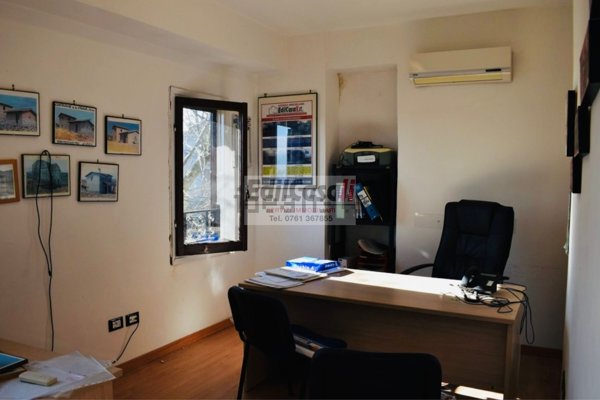 esavano in vendita a Viterbo in zona Grotte Santo Stefano