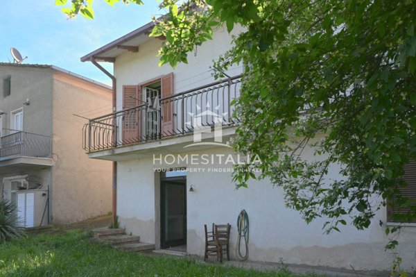 casa indipendente in vendita a Viterbo in zona Grotte Santo Stefano