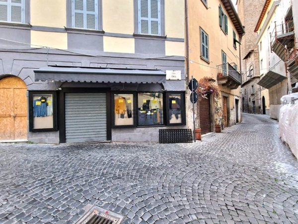 appartamento in vendita a Viterbo in zona Centro Città