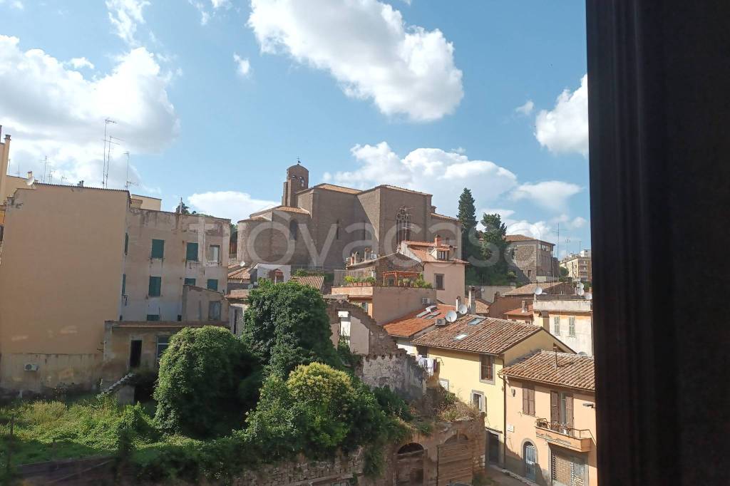 appartamento in vendita a Viterbo in zona Centro Città