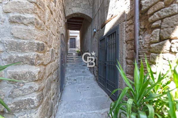 locale commerciale in vendita a Viterbo