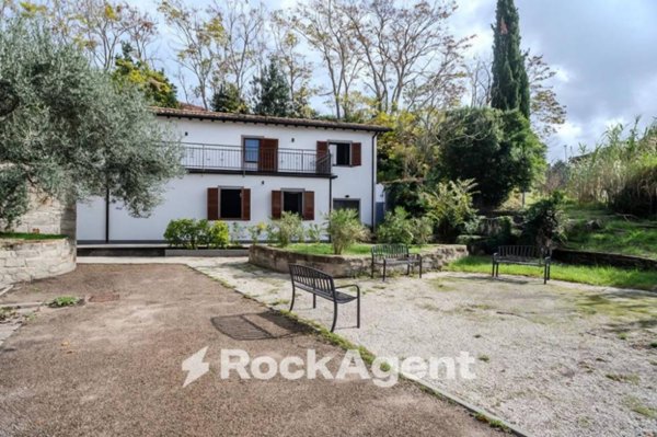 casa indipendente in vendita a Viterbo in zona La Quercia