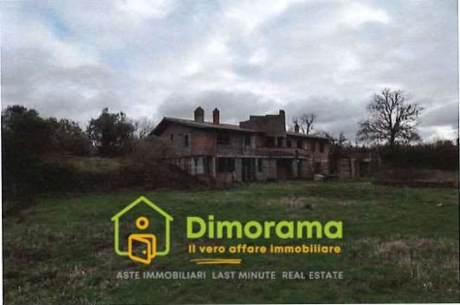 casa indipendente in vendita a Viterbo