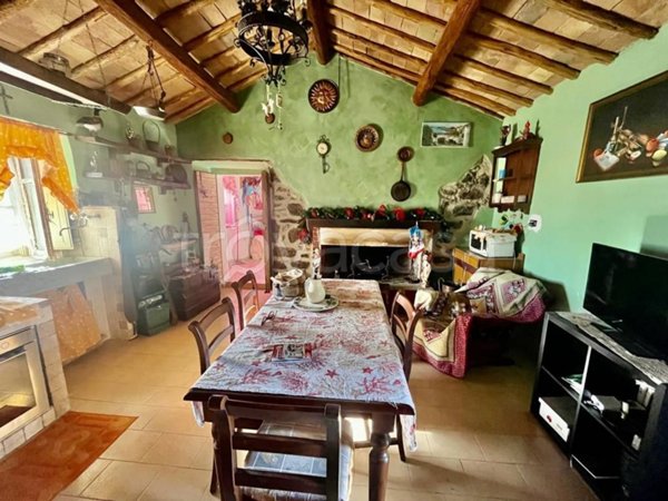 casa indipendente in vendita a Viterbo in zona Grotte Santo Stefano