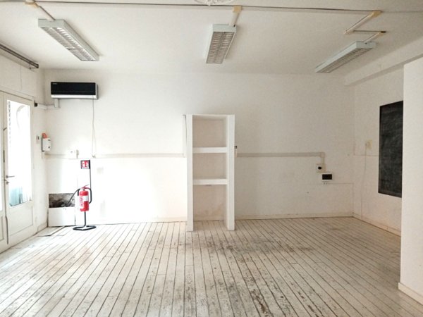 locale di sgombero in vendita a Viterbo