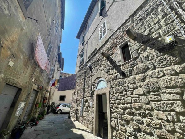 appartamento in vendita a Viterbo in zona Centro Città
