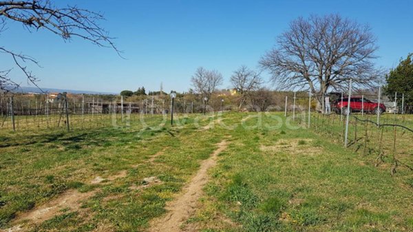 locale di sgombero in vendita a Viterbo in zona San Martino al Cimino