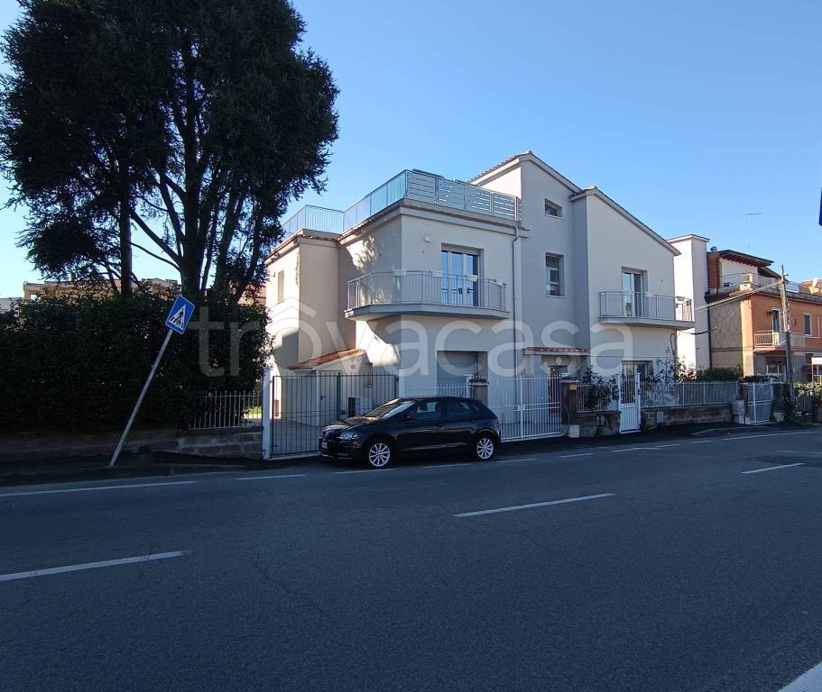 casa indipendente in vendita a Viterbo