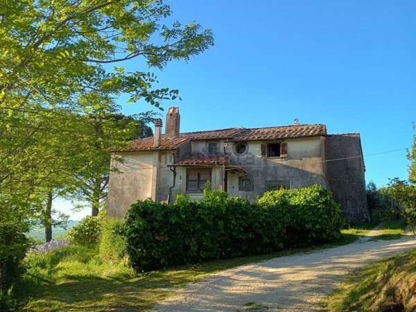 casa indipendente in vendita a Viterbo in zona San Martino al Cimino