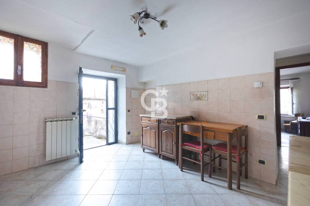 appartamento in vendita a Viterbo in zona Bagnaia