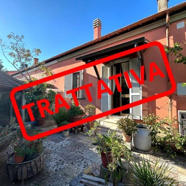 casa indipendente in vendita a Viterbo in zona Centro Città