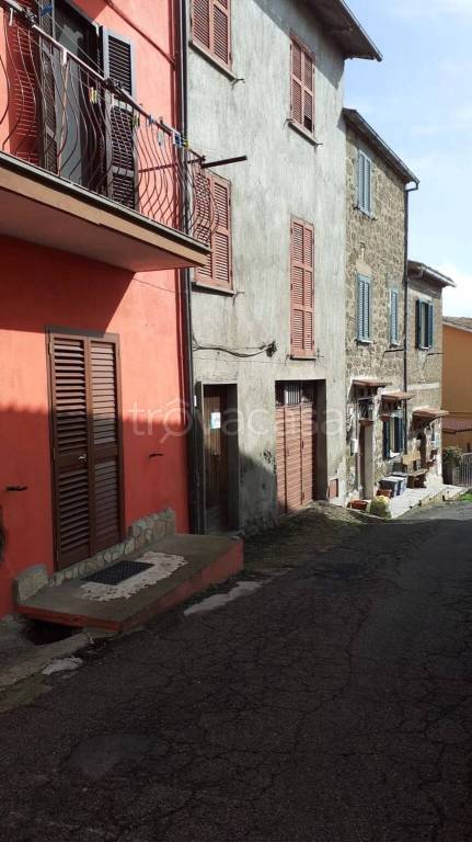 appartamento in vendita a Viterbo in zona Sant'Angelo