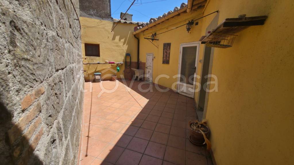 appartamento in vendita a Viterbo in zona Bagnaia
