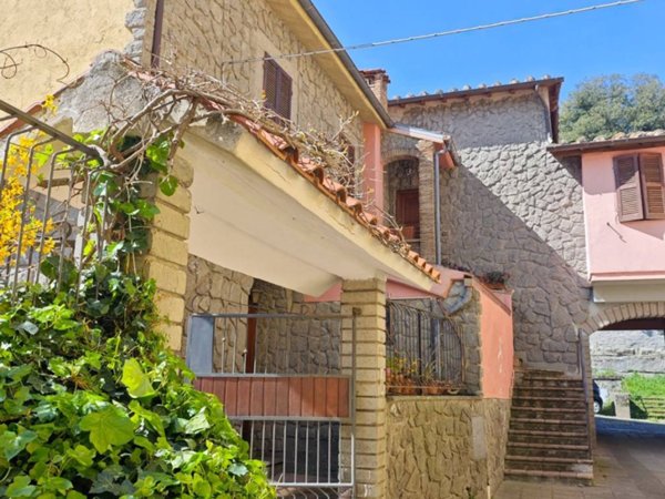 appartamento in vendita a Viterbo in zona Bagnaia
