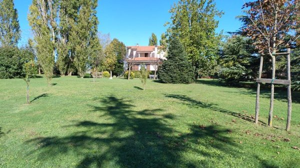 casa indipendente in vendita a Viterbo